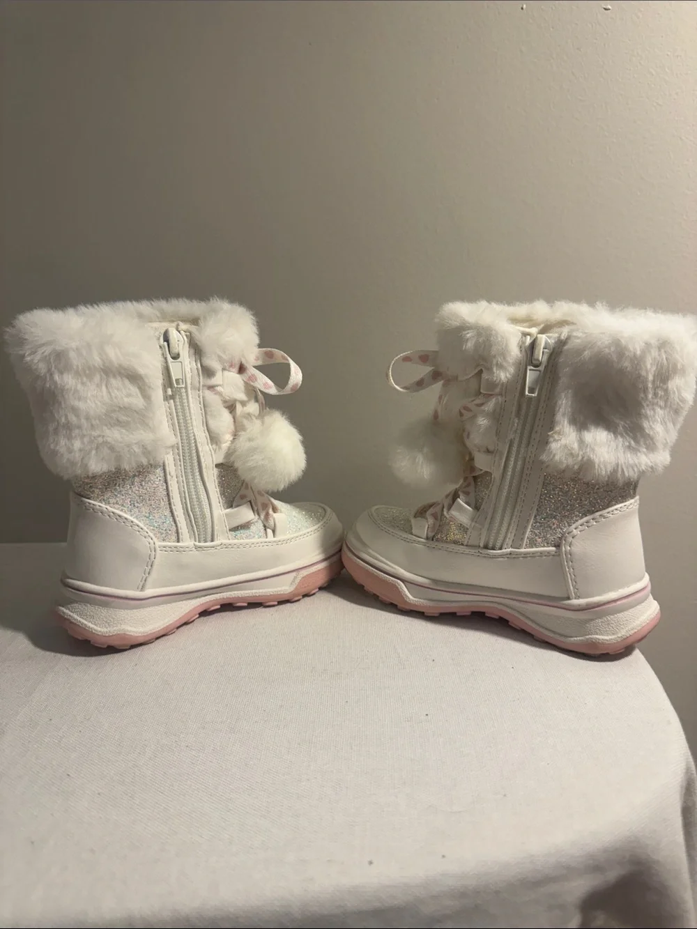 Sparkle-Faux Fur White Kids Winter Boots with Pink Accents